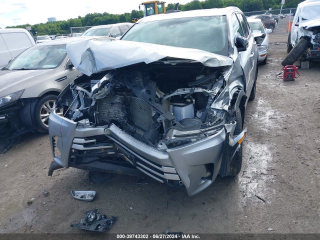 Toyota Highlander Xle 2019 5TDJZRFH5KS584360 Image 13
