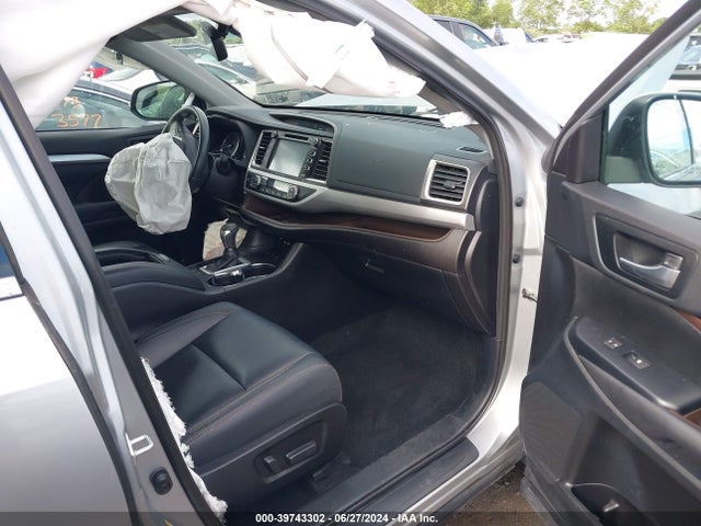 Toyota Highlander Xle 2019 5TDJZRFH5KS584360 Image 5