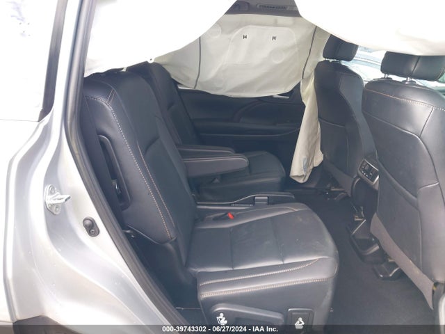 Toyota Highlander Xle 2019 5TDJZRFH5KS584360 Image 8