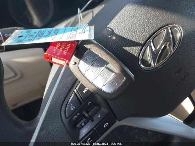 KM8J33A48LU268916 Hyundai Tucson Value