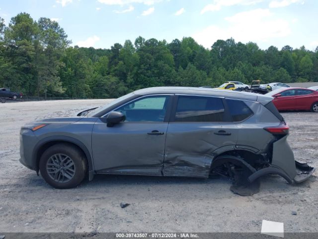 5N1BT3AA0PC864916 Nissan Rogue S Fwd