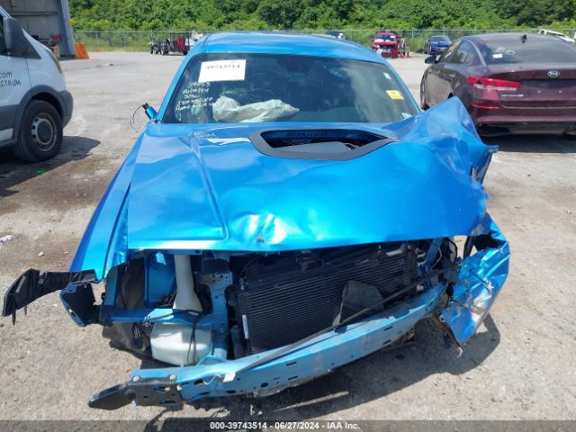 2C3CDZFJ2JH305779 Dodge Challenger 392 Hemi Scat Pack Shaker