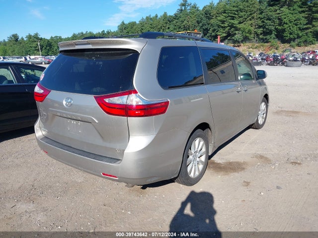 Toyota Sienna Xle 7 Passenger 2017 5TDDZ3DC5HS183322 Image 4