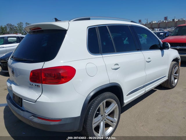WVGAV3AX4EW073925 Volkswagen Tiguan R-line