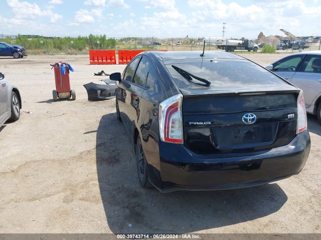 Toyota Prius Two 2015 JTDKN3DU6F1927807 Image 3