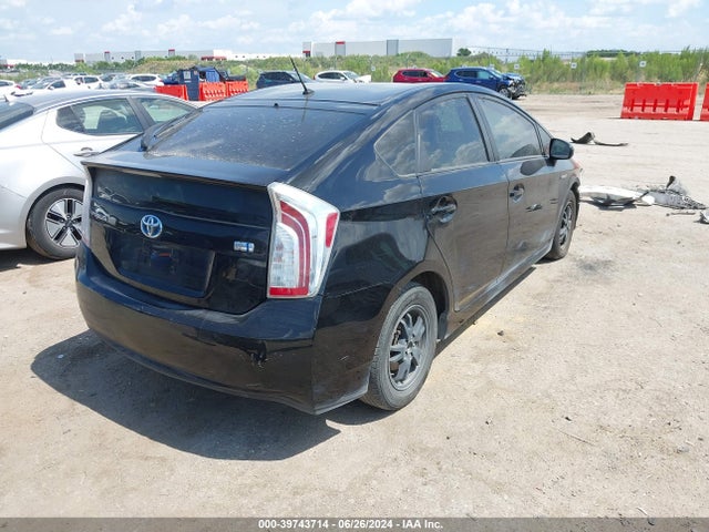 Toyota Prius Two 2015 JTDKN3DU6F1927807 Image 4