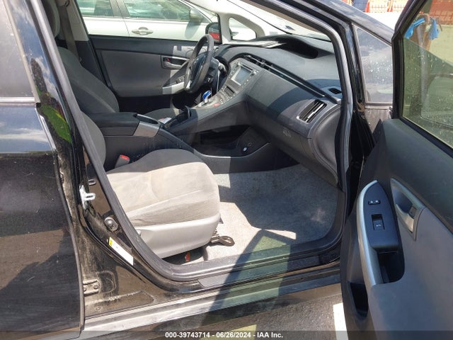 Toyota Prius Two 2015 JTDKN3DU6F1927807 Image 5