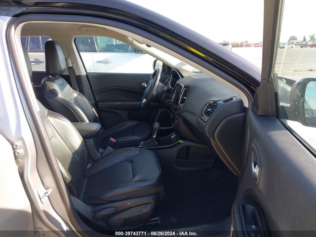 3C4NJCCB6LT108096 Jeep Compass Limited Fwd