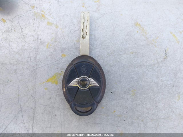 2006 MINI COOPER S WMWRE33546TN29568 Photo 10
