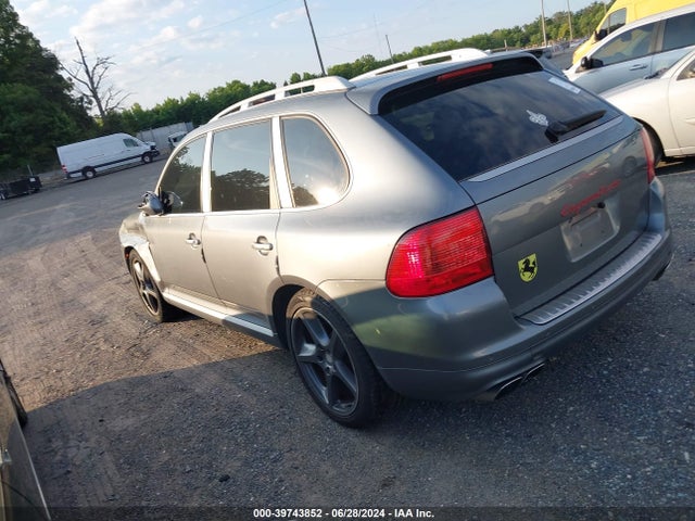 2006 PORSCHE CAYENNE WP1AC29P16LA90403 Photo 2