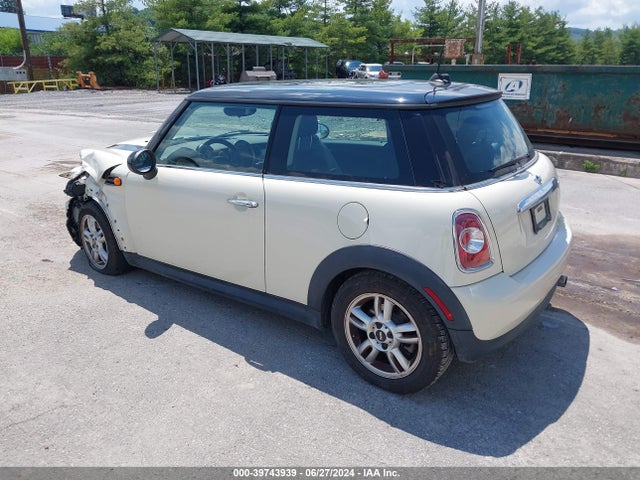 2013 MINI HARDTOP WMWSU3C56DT371851 Photo 2