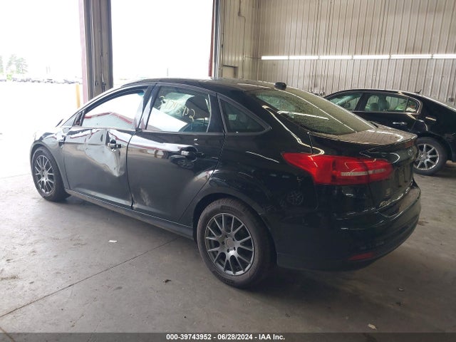 Ford FOCUS SE 2016 1FADP3F25GL246144 Image 3