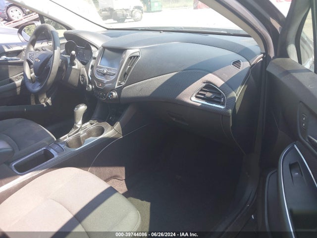 Chevrolet Cruze Lt Auto 2018 3G1BE6SM2JS524153 Image 5