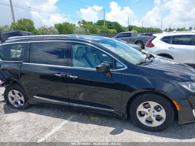 2C4RC1EG4HR683896 Chrysler Pacifica Touring-l Plus