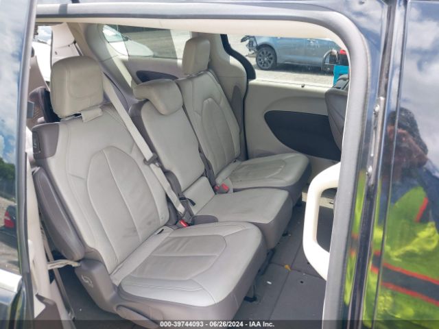 2C4RC1EG4HR683896 Chrysler Pacifica Touring-l Plus