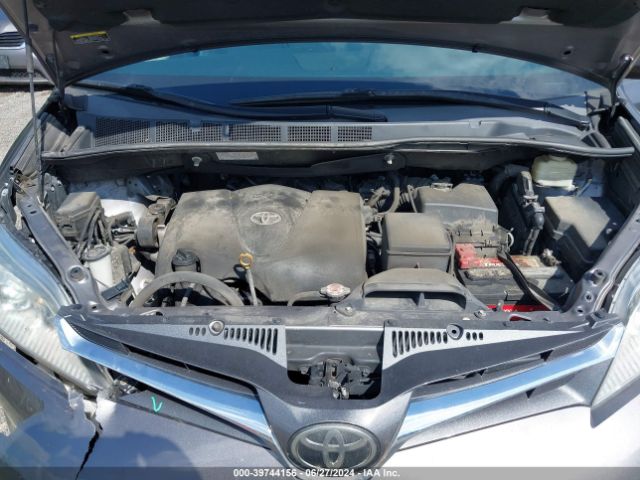 5TDYZ3DC7JS901749 Toyota Sienna Xle 8 Passenger