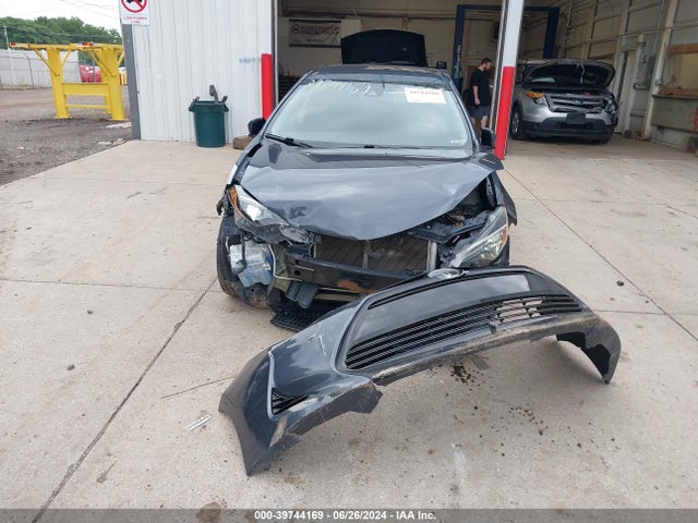 Toyota COROLLA LE 2018 5YFBURHE6JP816235 Image 12