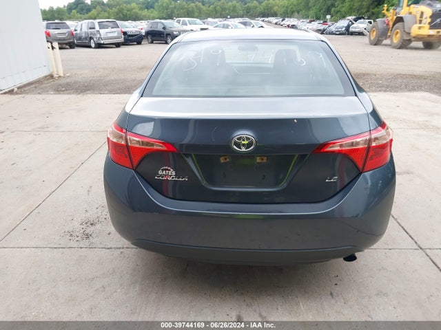 Toyota COROLLA LE 2018 5YFBURHE6JP816235 Image 16