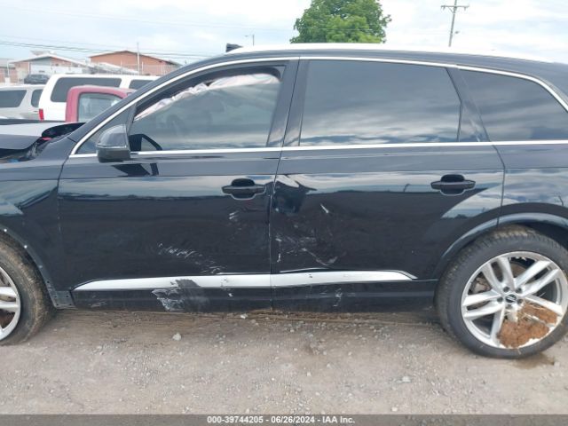WA1VAAF70JD009606 Audi Q7 3.0t Premium