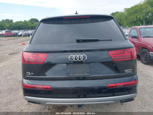WA1VAAF70JD009606 Audi Q7 3.0t Premium