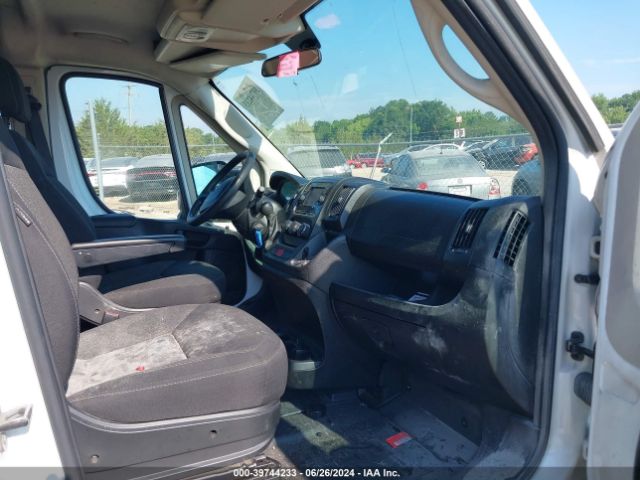 3C6TRVAG2JE109006 RAM Promaster 1500 Low Roof 136 Wb