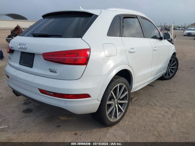 WA1JCCFSXJR023251 Audi Q3 2.0t Premium/2.0t Sport Premium