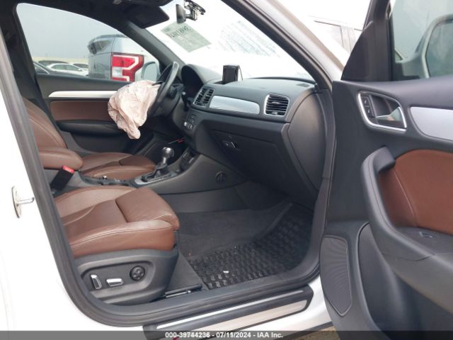 WA1JCCFSXJR023251 Audi Q3 2.0t Premium/2.0t Sport Premium