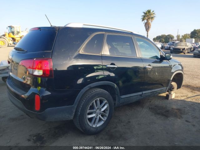 5XYKT3A6XEG473930 KIA SORENTO LX