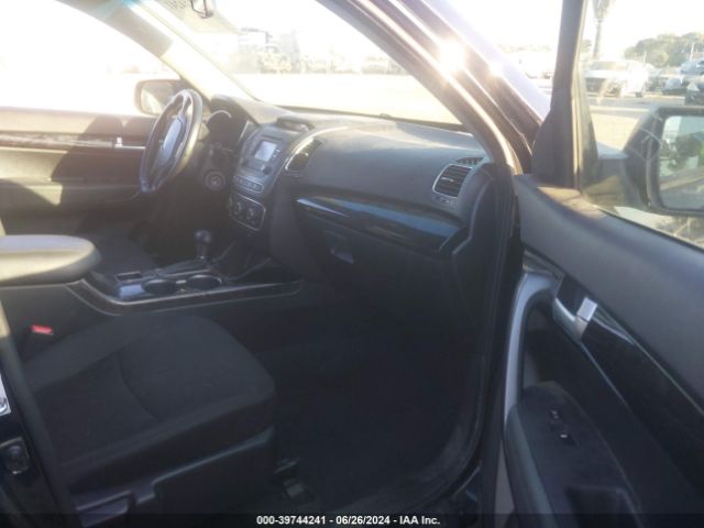 5XYKT3A6XEG473930 KIA SORENTO LX