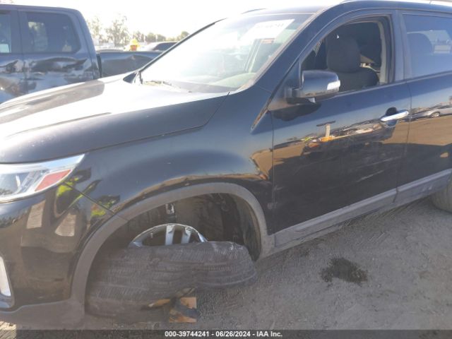 5XYKT3A6XEG473930 KIA SORENTO LX