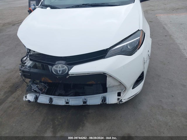 Toyota COROLLA LE 2018 5YFBURHE9JP797230 Image 12