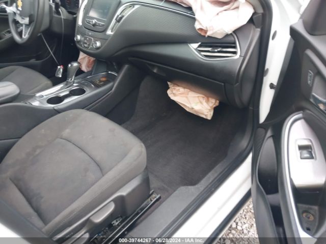 1G1ZD5ST0JF244187 Chevrolet MALIBU LT