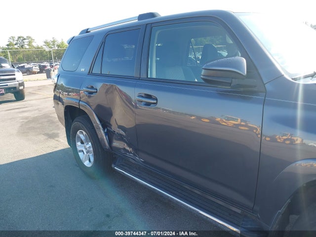Toyota 4RUNNER SR5 2020 JTEZU5JR1L5215802 Image 6