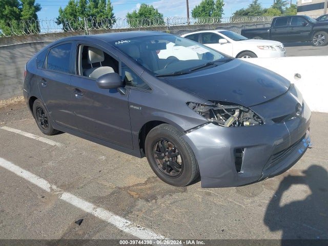 Toyota Prius Two 2015 JTDKN3DUXF1992871 main image