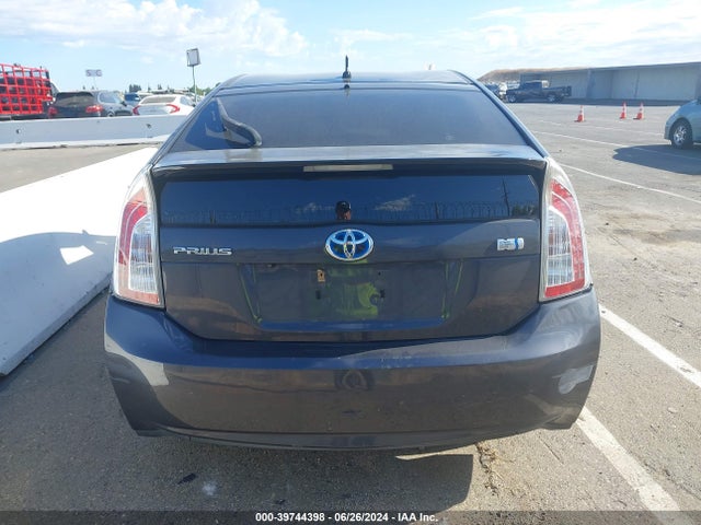 Toyota Prius Two 2015 JTDKN3DUXF1992871 Image 17