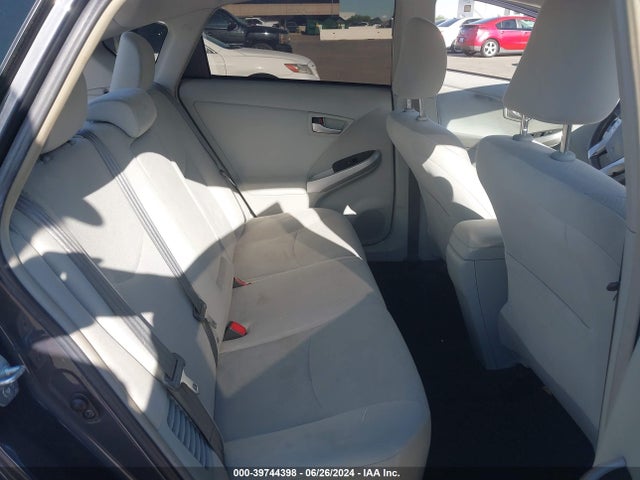 Toyota Prius Two 2015 JTDKN3DUXF1992871 Image 8