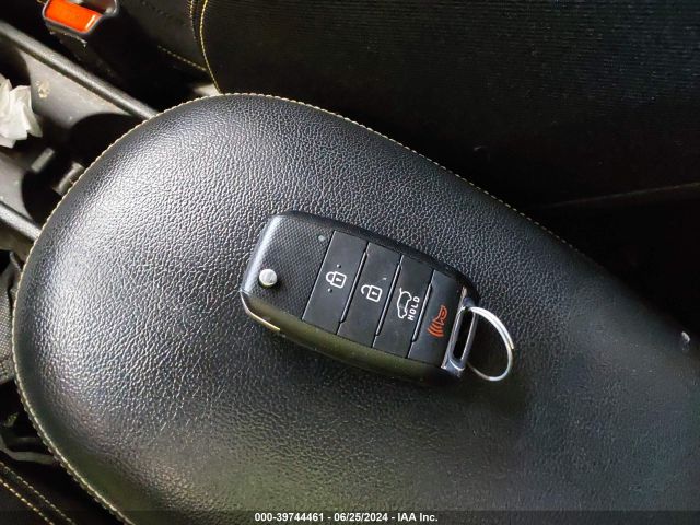 KNDJP3A55E7043341 KIA SOUL +