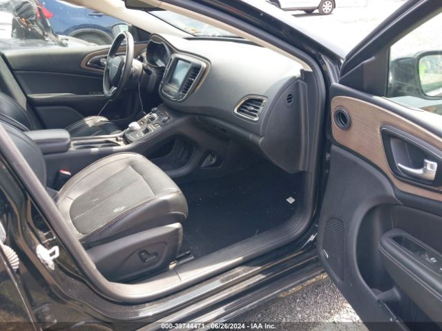 1C3CCCEG3GN100882 Chrysler 200 C