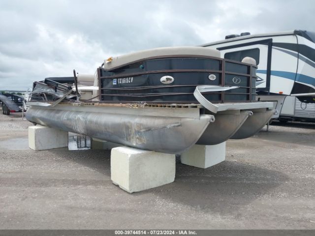 2015 XPRESS 2015 JBC85226E515     