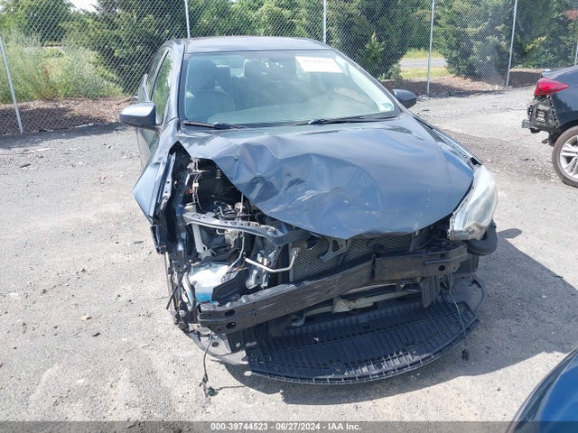 Toyota Corolla Le Plus 2015 2T1BURHE3FC301605 Image 13