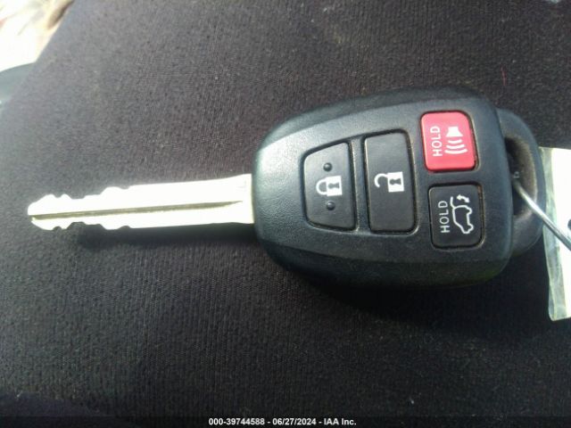 2T3WFREV6GW294656 Toyota Rav4 Xle