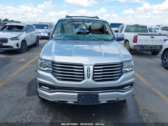 5LMJJ2HT8FEJ12450 Lincoln Navigator
