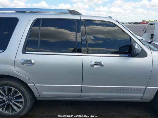 5LMJJ2HT8FEJ12450 Lincoln Navigator