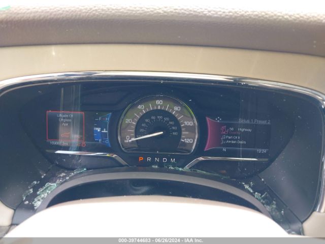 5LMJJ2HT8FEJ12450 Lincoln Navigator