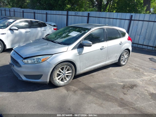 Ford FOCUS SE 2017 1FADP3K2XHL205533 Image 2