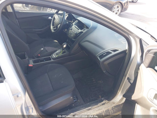 Ford FOCUS SE 2017 1FADP3K2XHL205533 Image 5