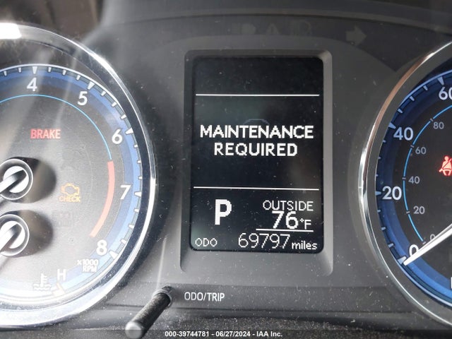Toyota COROLLA LE 2018 2T1BURHEXJC023407 Image 16