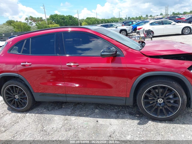 W1N4N4GB1PJ448195 Mercedes-Benz GLA 250