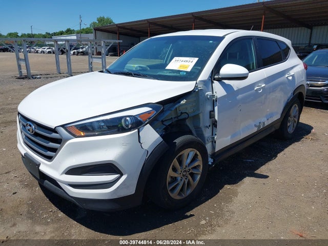 Hyundai TUCSON SE 2018 KM8J23A48JU825372 Image 2