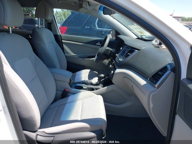 Hyundai TUCSON SE 2018 KM8J23A48JU825372 Image 5